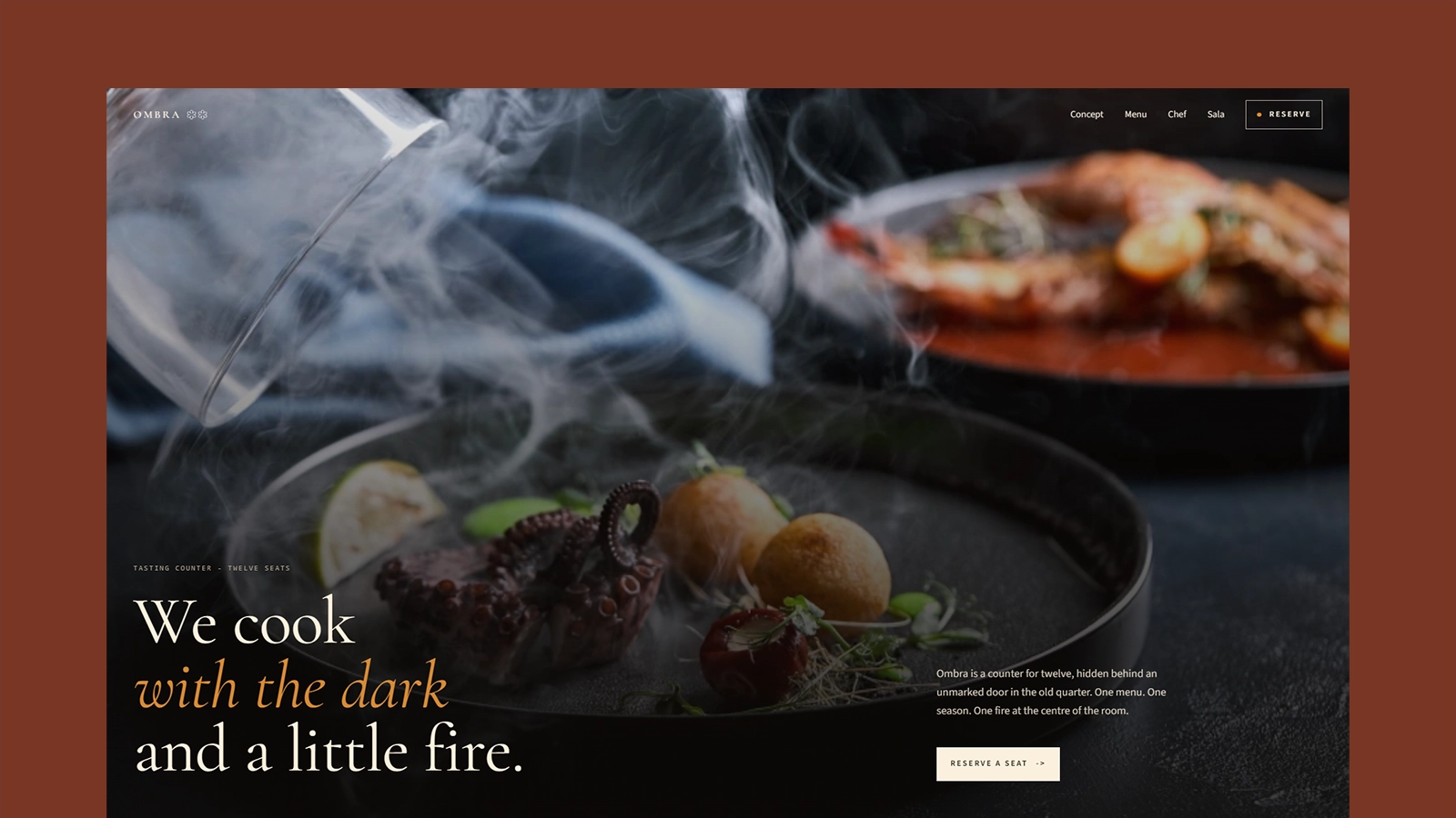 Aperçu d’un site de restaurant sombre et éditorial